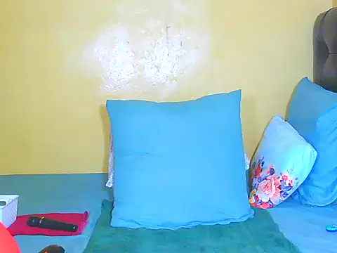 Suzzy_Q webcam