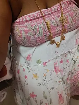 Tamil_Ammani webcam