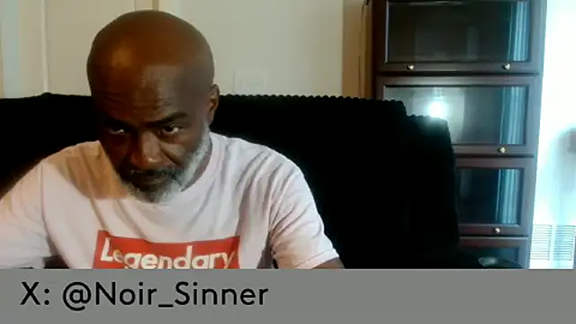 sinnernoir live cam on StripChat