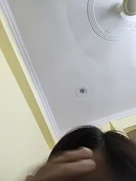 aravi4 live cam on StripChat