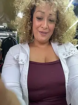 Katti_Barrera webcam
