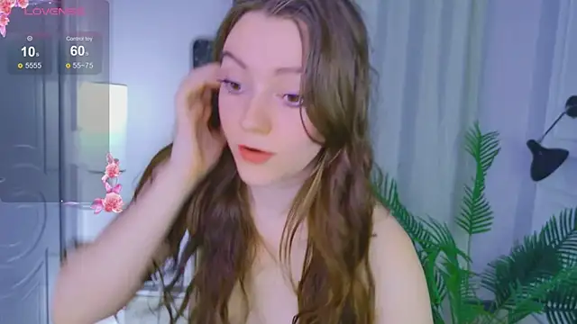 Lana__Cute_ live cam on StripChat