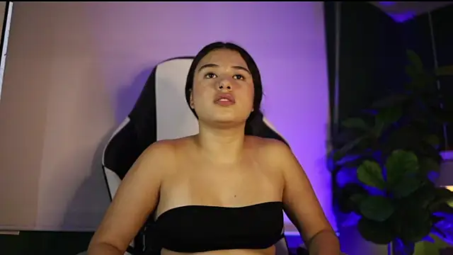 Danaa_Rousee_ webcam