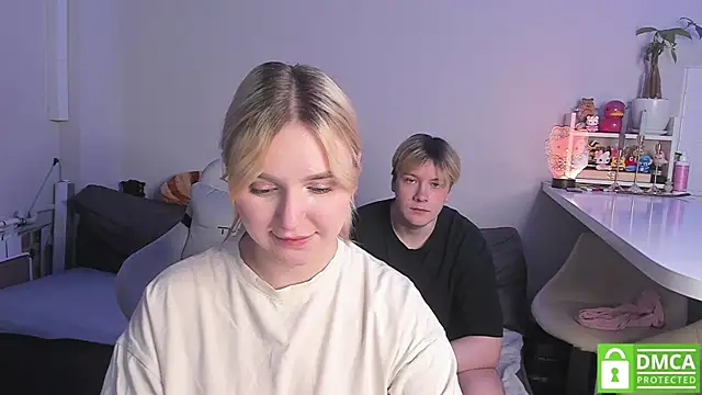 RomPomPony webcam