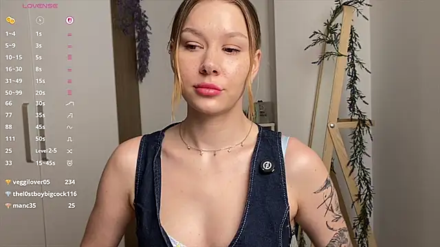 Rina_Nomalyy webcam