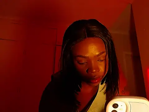 LuciousLips96
