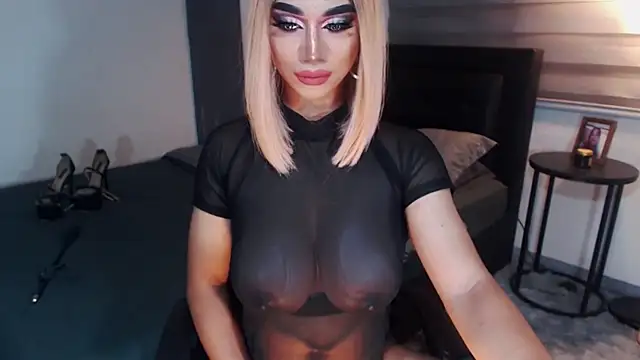 10inDominantAica webcam