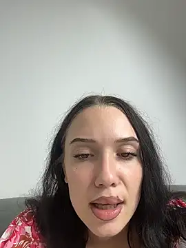 icedrosemarye live cam on StripChat