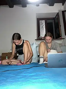 ella_maya