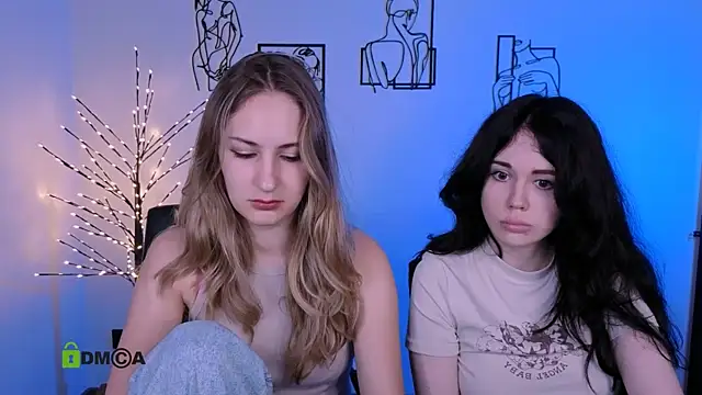 riley_sanders webcam