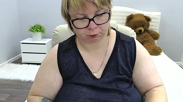 BonnnyBoobsy webcam
