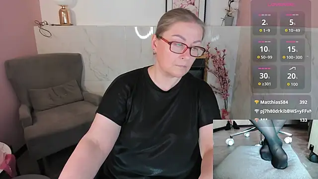 Alexandra_Kind webcam