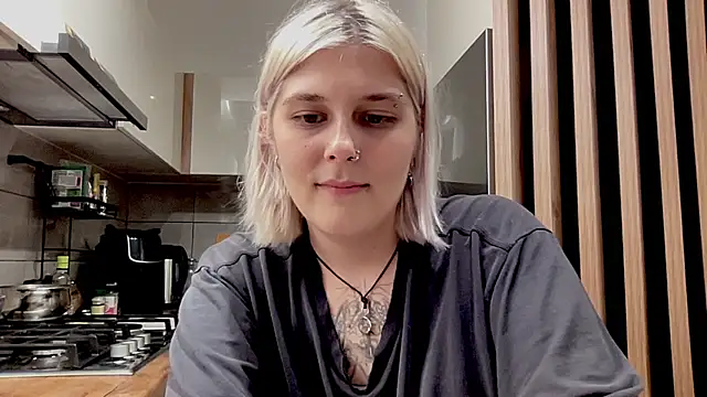 Ella_Bloom webcam
