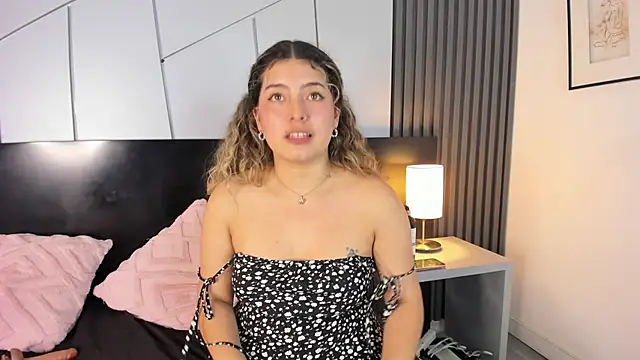 ChloeBelle_ webcam