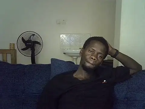 Thee_Biggest live cam on StripChat