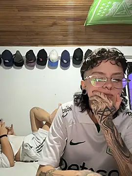 Aurora_fox00 webcam