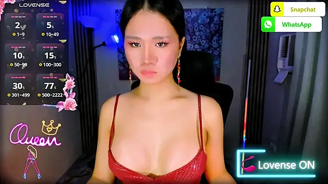 xBigSurpriseLorainex webcam
