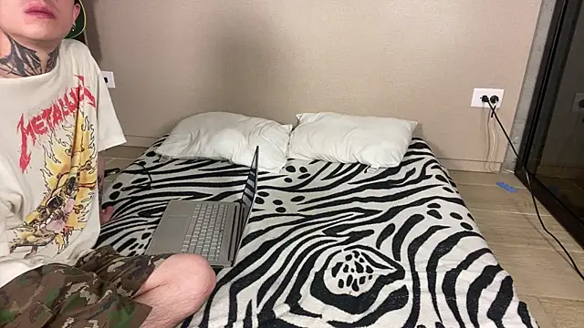 perceo_and_saddie webcam