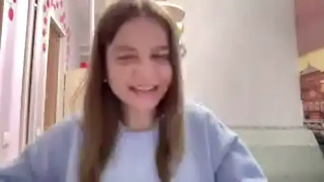 HwaTrippel live cam on StripChat
