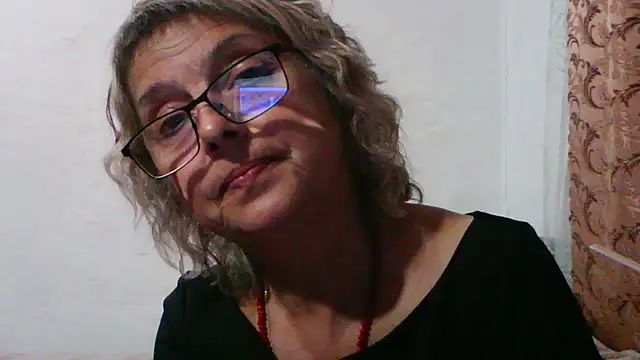 ElizabethGorden live cam on StripChat