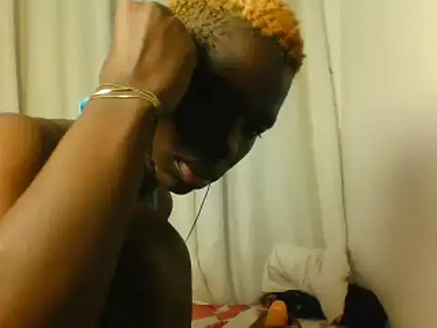 Goldy_petite webcam