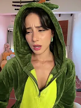 Ale_Lewis webcam