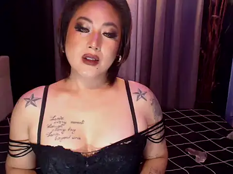 YourMistressAggy webcam