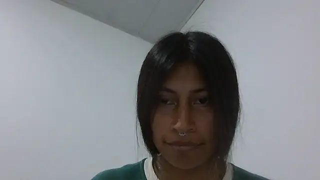 Pocahontas_Honey webcam