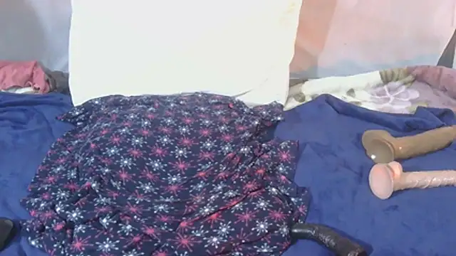 YellowPeaches webcam