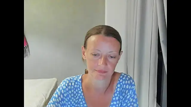 VelvetZara webcam