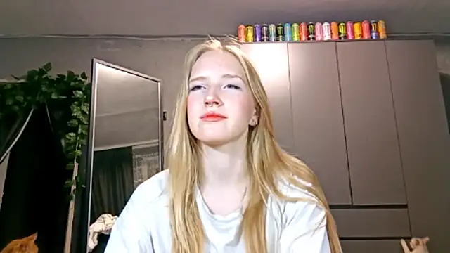 Mia_Azart webcam