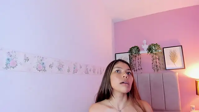 Carol_Brm live cam on StripChat
