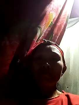 Nguyen_Emaa webcam