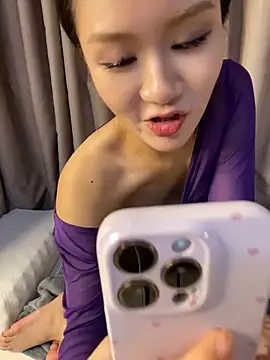 Julysister00 webcam