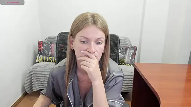 Alisha_Skyes webcam