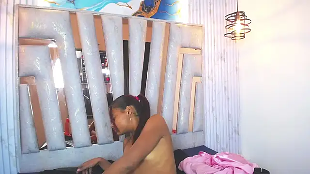 Nicky_Nicoole webcam