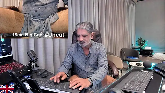 OnlineBossUK live cam