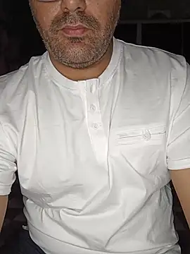 _naughtyboyX_ live cam on StripChat