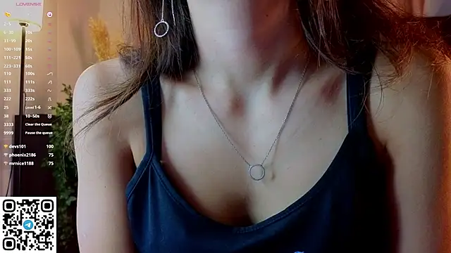 NerixalVire live cam on StripChat