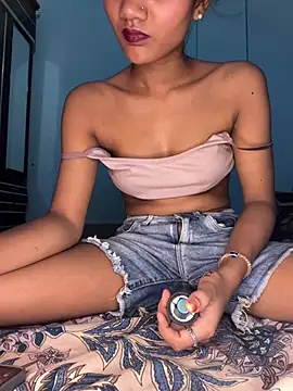 Cute_girl_priya01 live cam on StripChat