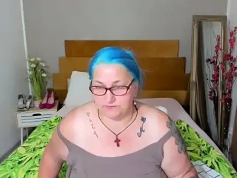 Sugarmommy_69X webcam