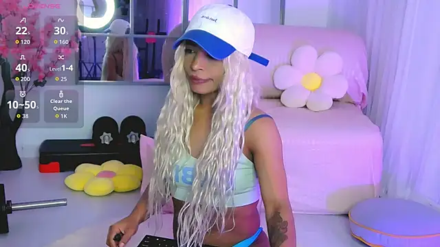 SarahRaynex webcam