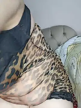 Rihaamm live cam on StripChat