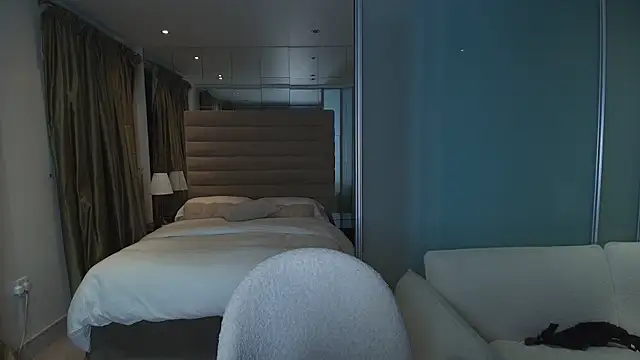 BonnyeBlack webcam