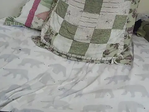 234lucy webcam
