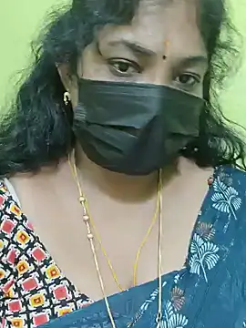 Tamil_Mithra live cam on StripChat