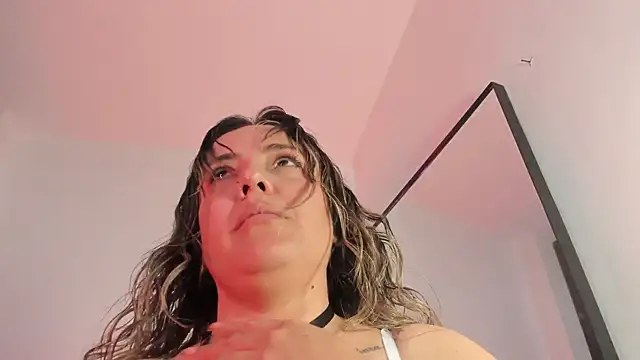 miaapril live cam on StripChat