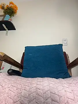 LilaRvsh webcam