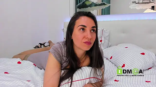 SonyaParadise live cam on StripChat