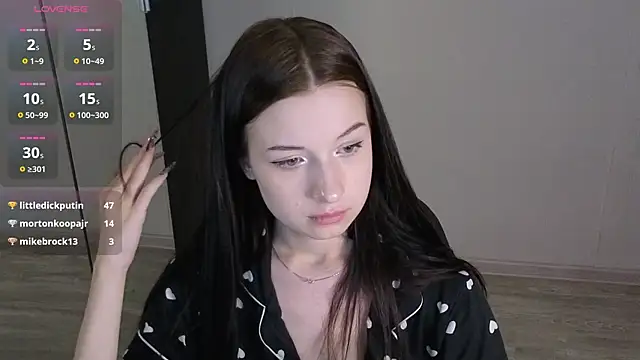 AlicePowells live cam on StripChat